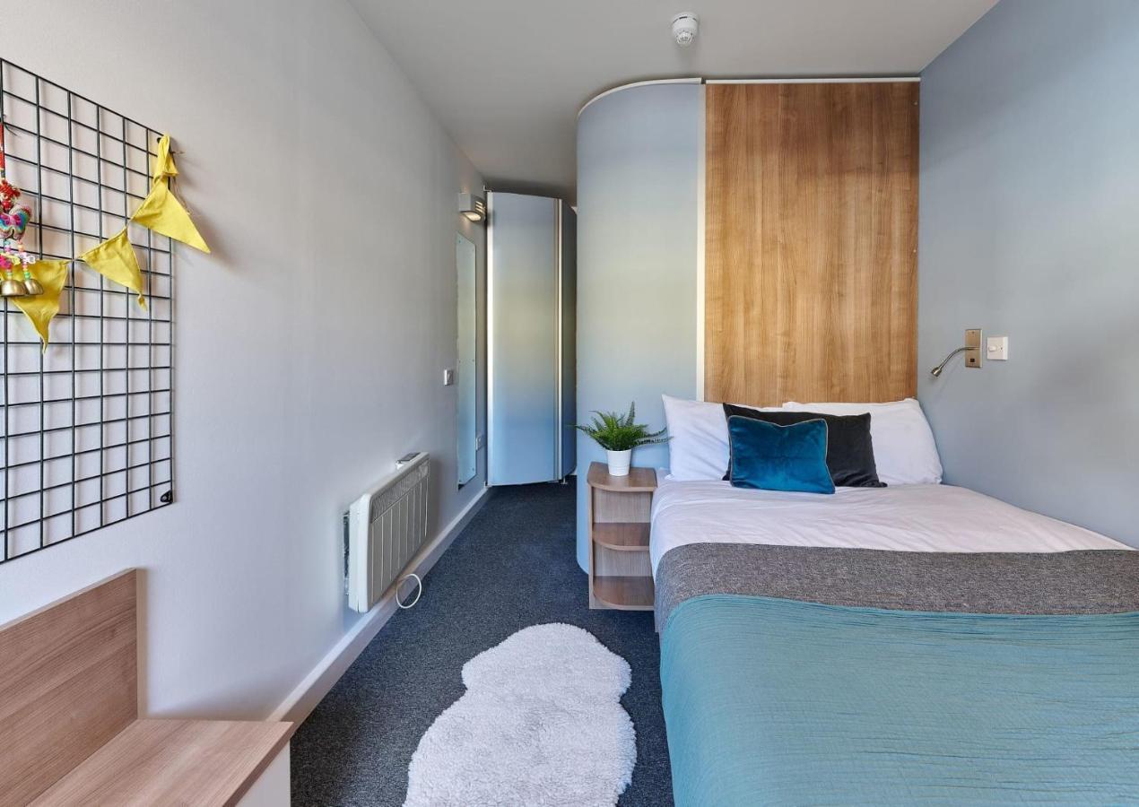 Cosy Ensuite Bedrooms At Trust House Near Exeter City Centre Buitenkant foto